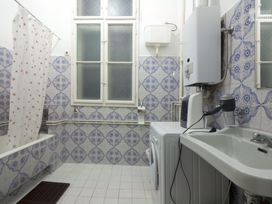 2Night Hostel Budapest Eksteriør billede