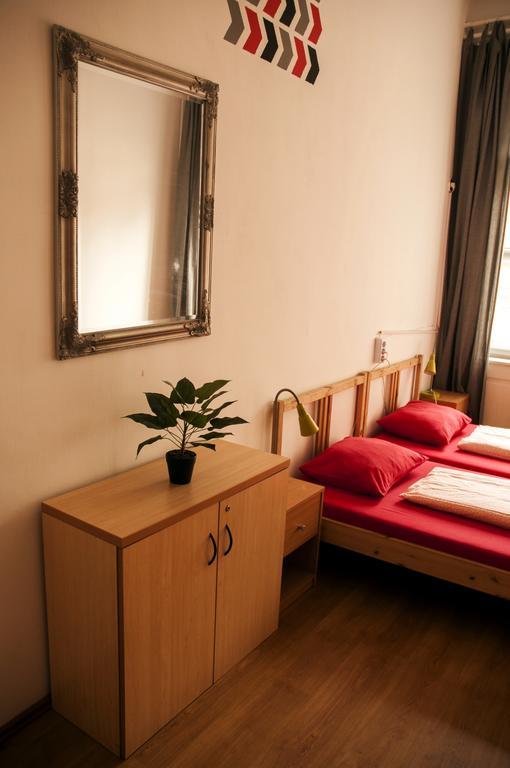 2Night Hostel Budapest Eksteriør billede