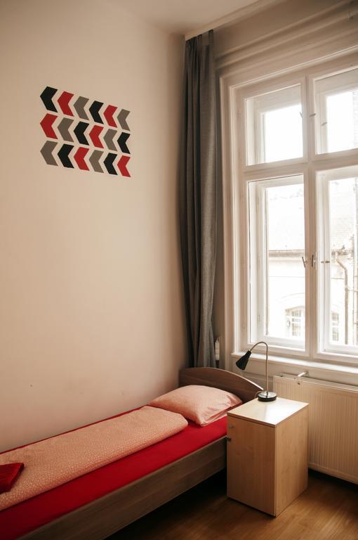 2Night Hostel Budapest Eksteriør billede