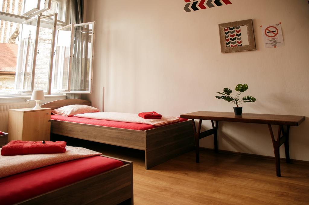 2Night Hostel Budapest Eksteriør billede