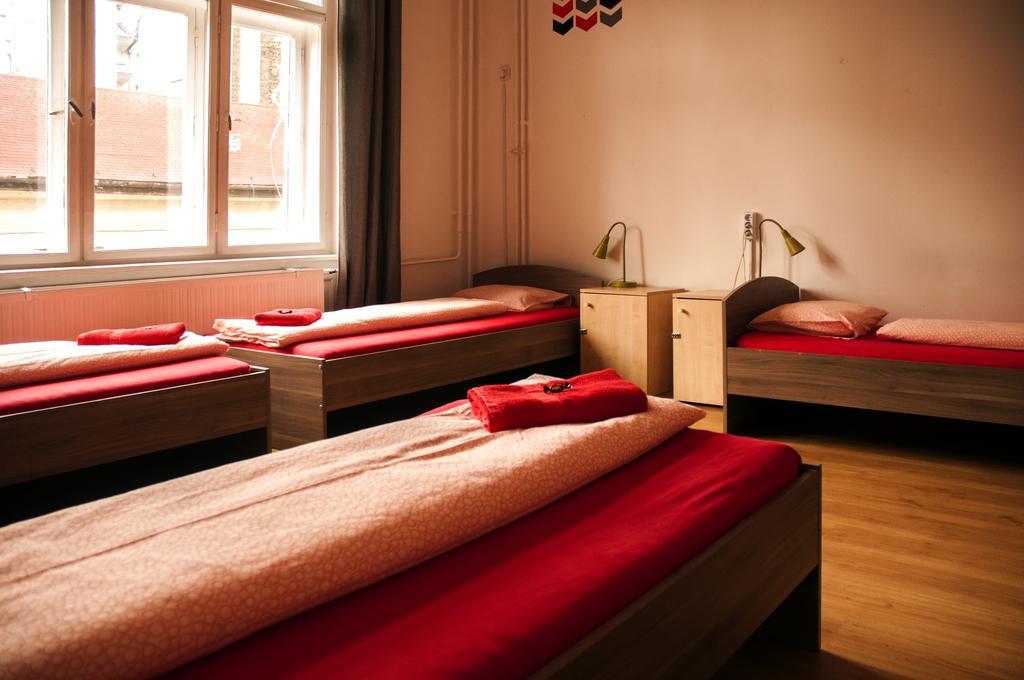 2Night Hostel Budapest Eksteriør billede