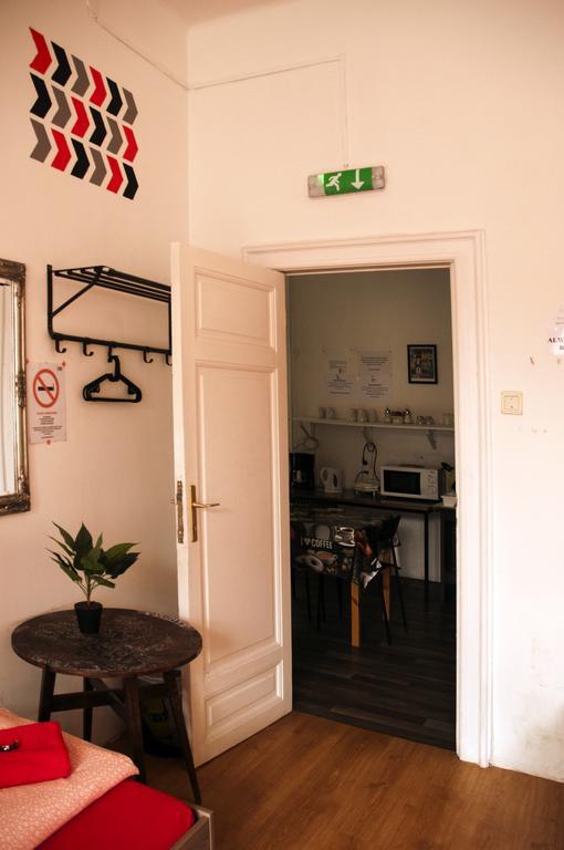 2Night Hostel Budapest Eksteriør billede