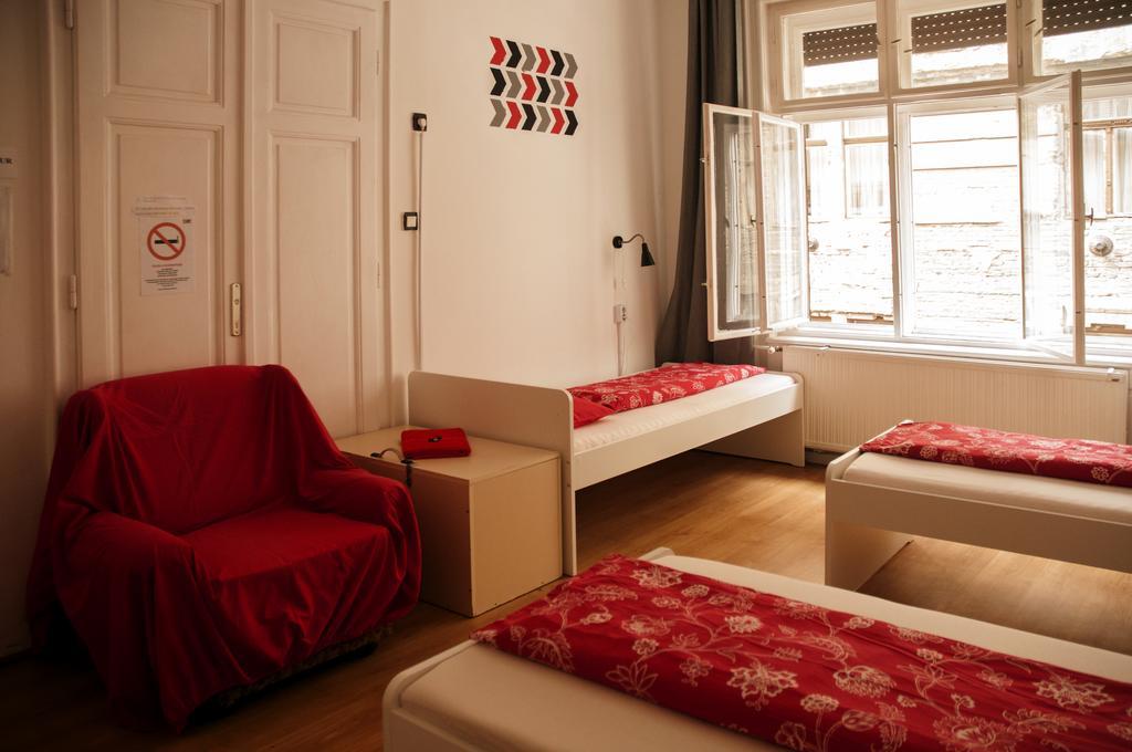 2Night Hostel Budapest Eksteriør billede